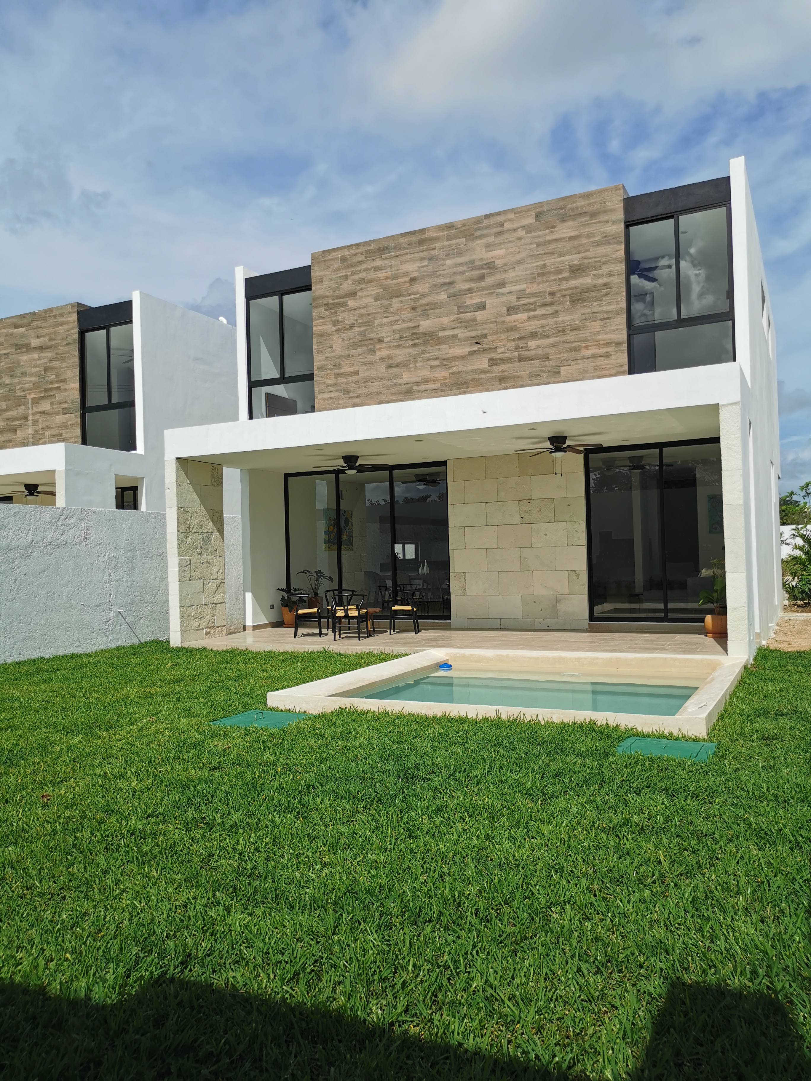 Lily — conjunto de 5 casas entregado en Merida, por Nucleo Inmobiliario