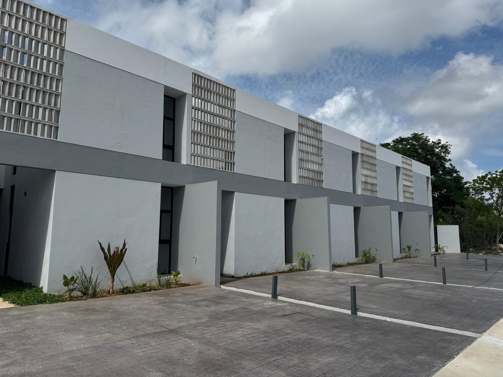 Veranda Townhouses — townhouses entregados en Temozon Norte, Merida, por Nucleo Inmobiliario